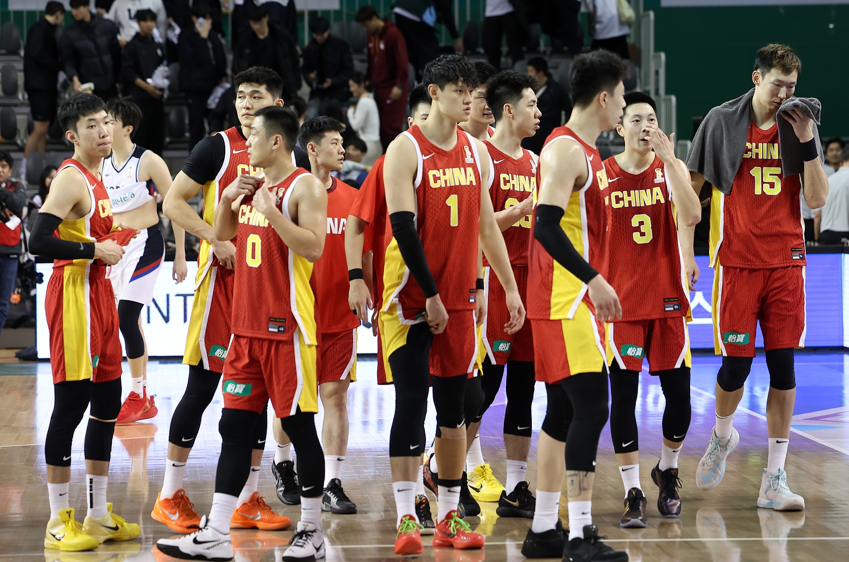 u8娱乐-男篮集训名单公布:赵睿&赵继伟&张镇麟领衔 周琦郭昊文落选