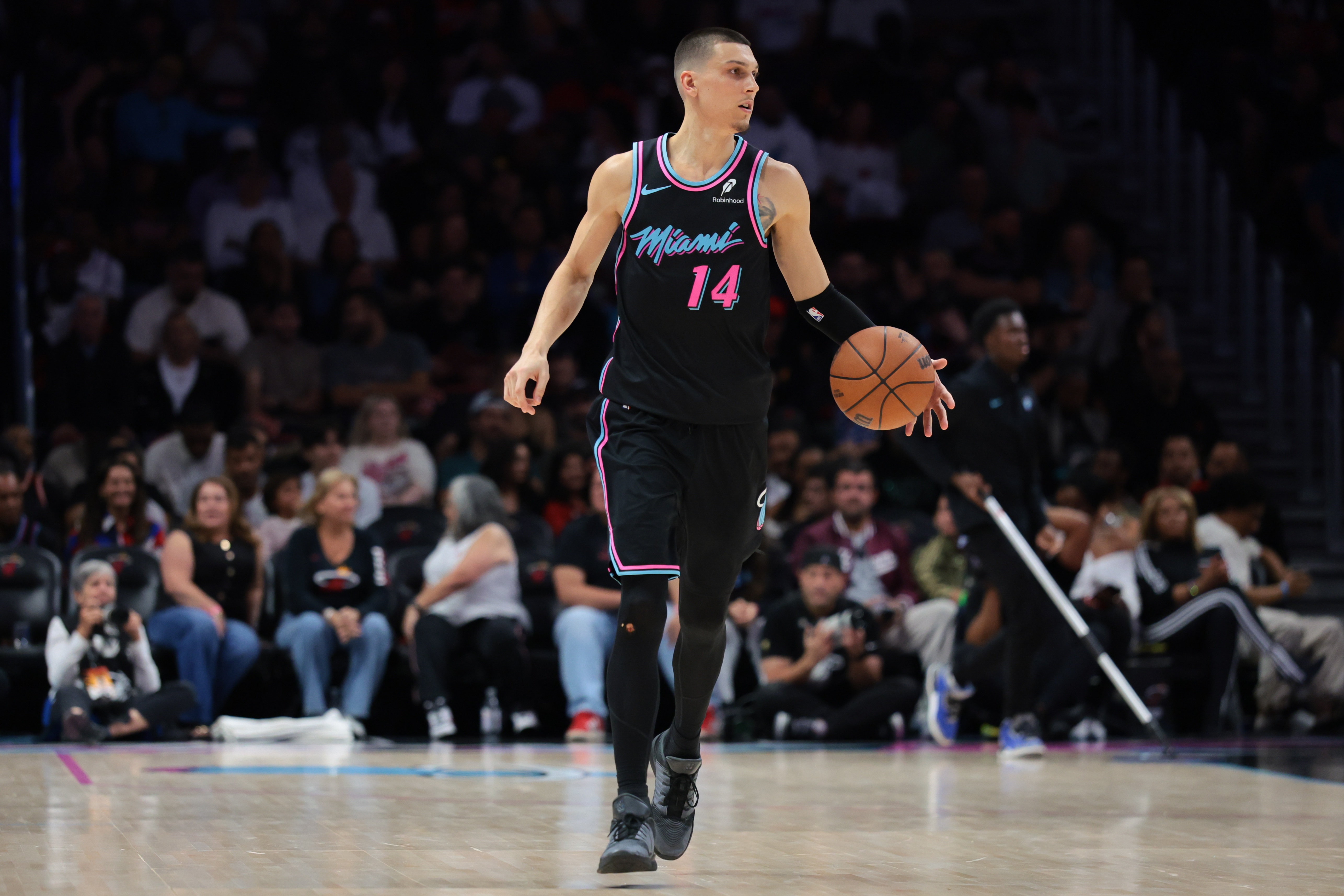 u8官方网站-希罗:中场休息时我们解决了问题 下半场能量很足打出了防守